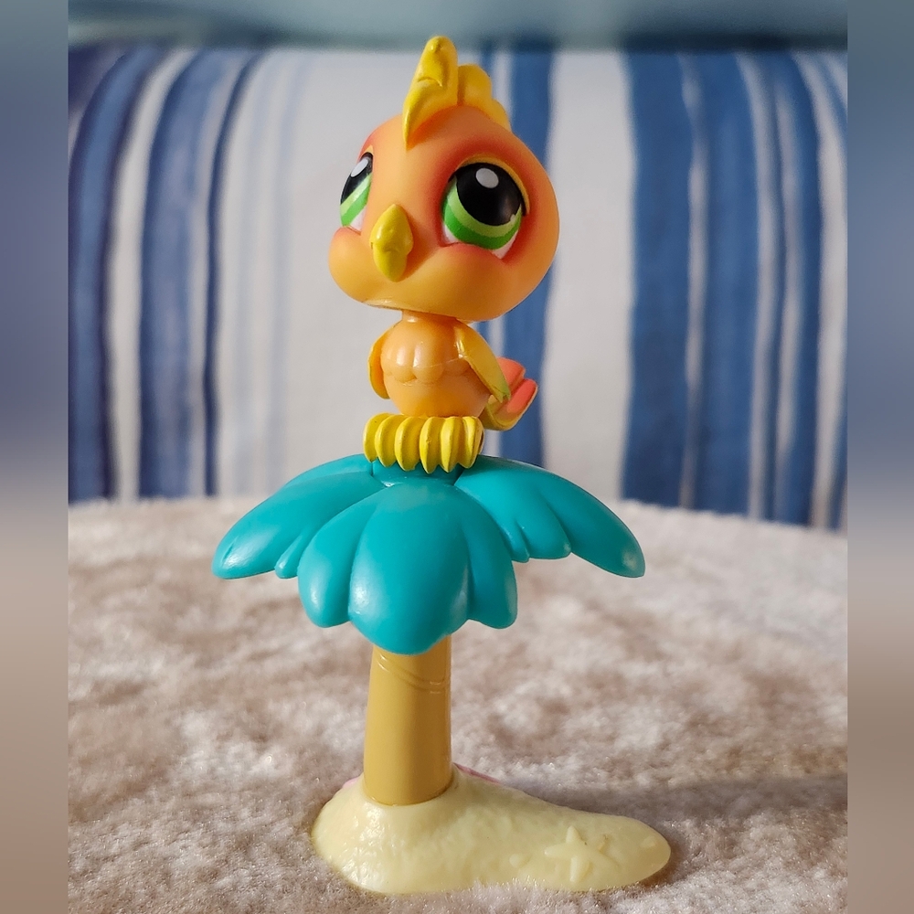 Littlest Pet Shop Parrot